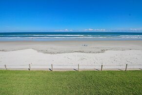 Colony Beach Club 225