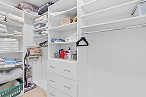 Colony Beach Club 246