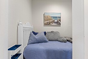 Colony Beach Club 246