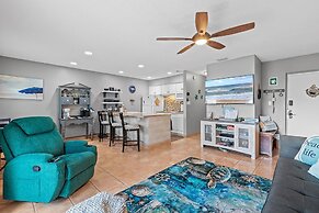 Colony Beach Club 210