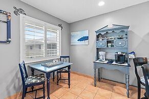 Colony Beach Club 210