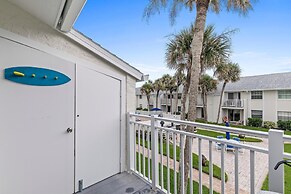 Colony Beach Club 210