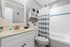 Colony Beach Club 210