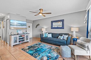 Colony Beach Club 210