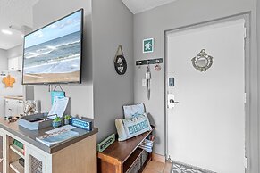 Colony Beach Club 210