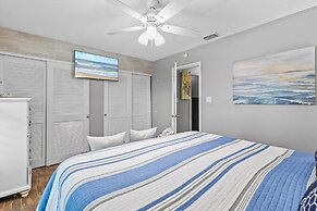 Colony Beach Club 210