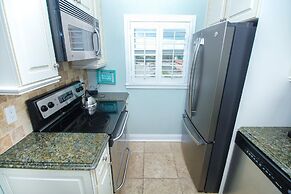 Sea Coast Gardens II 401