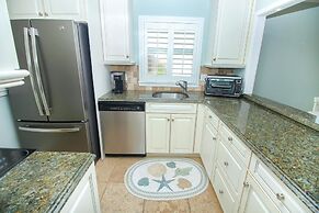 Sea Coast Gardens II 401