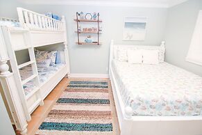 Sea Coast Gardens II 401