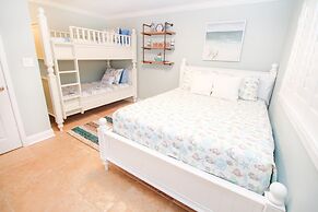 Sea Coast Gardens II 401