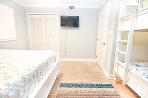 Sea Coast Gardens II 401