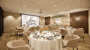 Kins Hotel