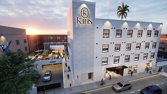 Kins Hotel