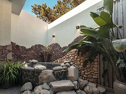 qingdaowushe yujian haijing jiudian