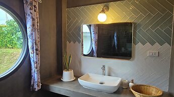 Zuu Tee Organic Farm & Roastery