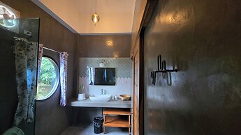 Zuu Tee Organic Farm & Roastery