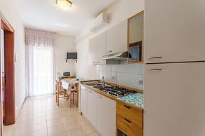 Modern Apartment a few Steps From the Beach