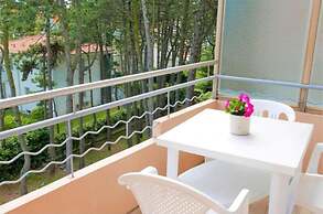 A Comfortably Furnished Flat Near the sea