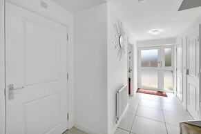 3 Bedroom and 2 Bath House with Balcony