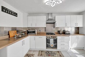 3 Bedroom and 2 Bath House with Balcony