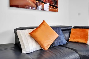 3 Bedroom and 2 Bath House with Balcony