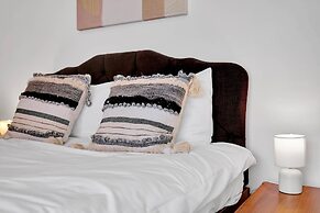 3 Bedroom and 2 Bath House with Balcony