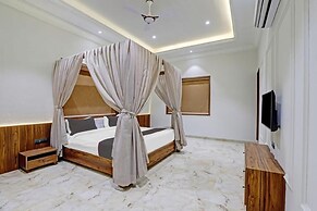 HOTEL RATNA VILAS PALACE