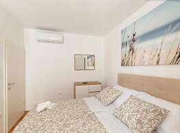 Charming Apartment Sant Elia
