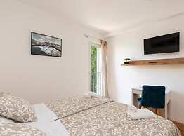 Charming Apartment Sant Elia