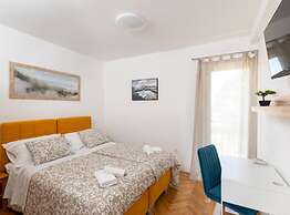 Charming Apartment Sant Elia