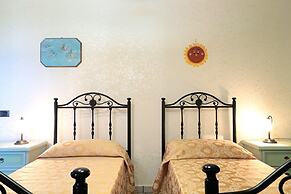 Villa Velisia - Con Ampia Piscina E Campo Da Gioco Privato