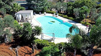 Villa Velisia - Con Ampia Piscina E Campo Da Gioco Privato