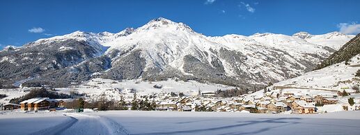 Apartment in Val Cenis With Mountain Views