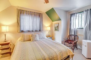 Secluded Cabin w/ Furnished Deck in Scenic Pinetop