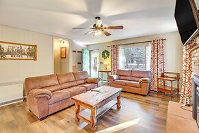 Secluded Cabin w/ Furnished Deck in Scenic Pinetop