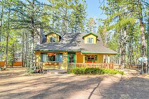 Secluded Cabin w/ Furnished Deck in Scenic Pinetop