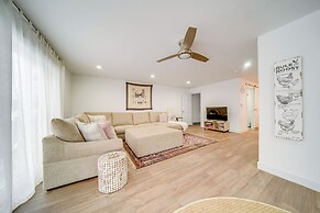 2 Mi to Lake Erie: Westfield Retreat w/ Deck!