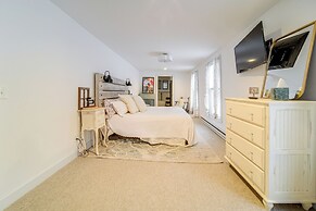 2 Mi to Lake Erie: Westfield Retreat w/ Deck!