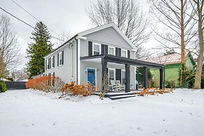 2 Mi to Lake Erie: Westfield Retreat w/ Deck!