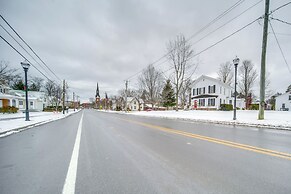 2 Mi to Lake Erie: Westfield Retreat w/ Deck!