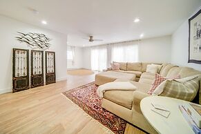 2 Mi to Lake Erie: Westfield Retreat w/ Deck!