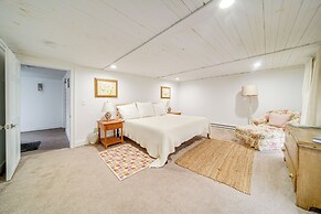 2 Mi to Lake Erie: Westfield Retreat w/ Deck!