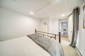 2 Mi to Lake Erie: Westfield Retreat w/ Deck!