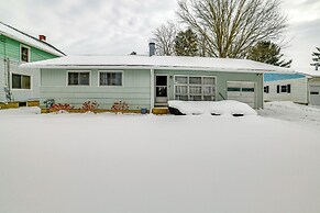 4 Mi to Dtwn: Pet-friendly Home in Utica