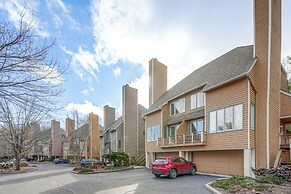 Modern Townhome at Wintergreen Resort