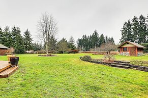 11 Mi to Olympic National Park: Home w/ Deck!