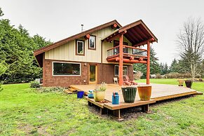 11 Mi to Olympic National Park: Home w/ Deck!