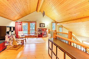 11 Mi to Olympic National Park: Home w/ Deck!