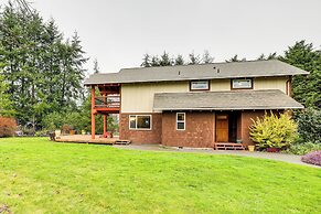 11 Mi to Olympic National Park: Home w/ Deck!