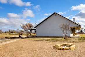 Private Hot Tub & Pickleball Court: Baird Home!